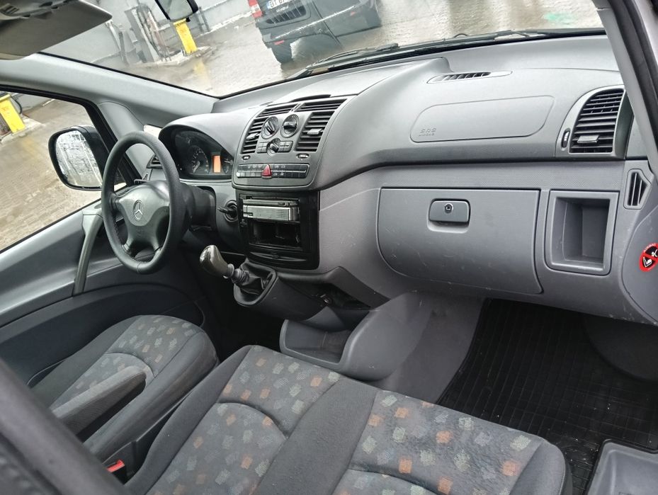 Mercedes Vito 2.2 DIESEL 150 cp. 6 locuri + spațiu marfă Long Model