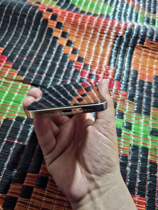 iPhone 12 pro sotiladi 256 gb