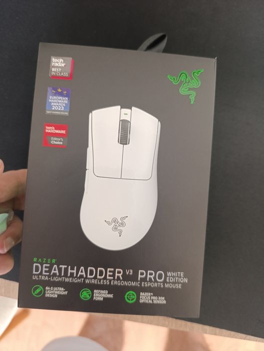 Razer DeathAdder V3 Pro White – Folosit 3 luni, stare foarte bună