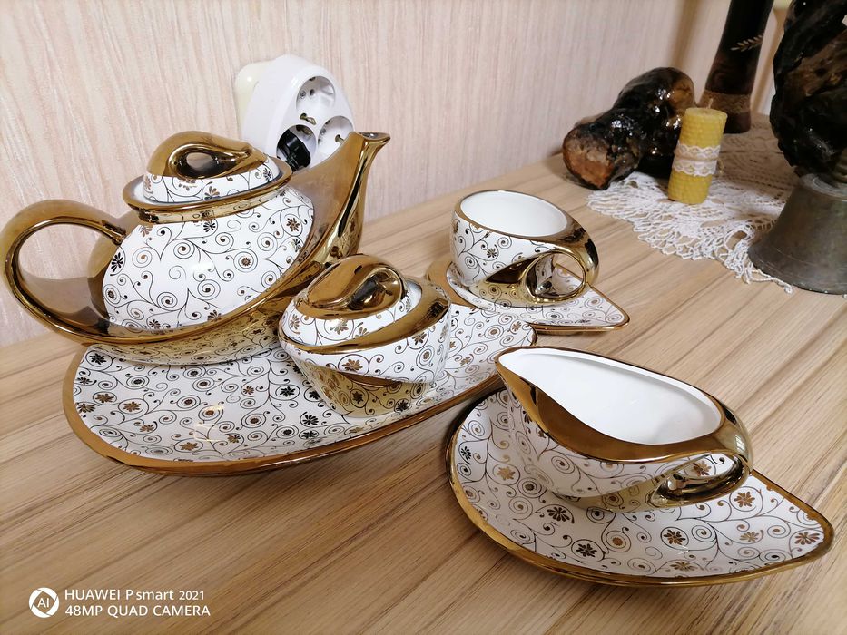 Продается чайный сервиз