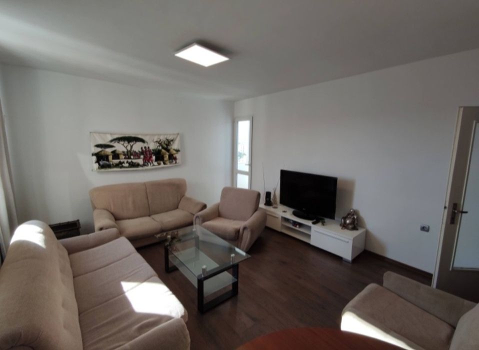 Дава се под наем Двустаен апартамент в София, Люлин 10 - 65 кв.м за 438.6 € - Снимка #1