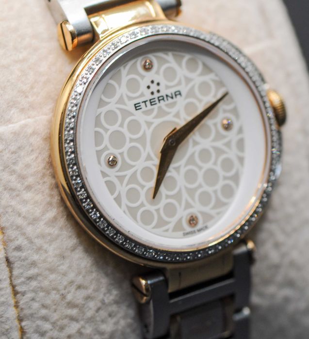 Швейцарски дамски часовник с фабрични диаманти | Eterna Grace