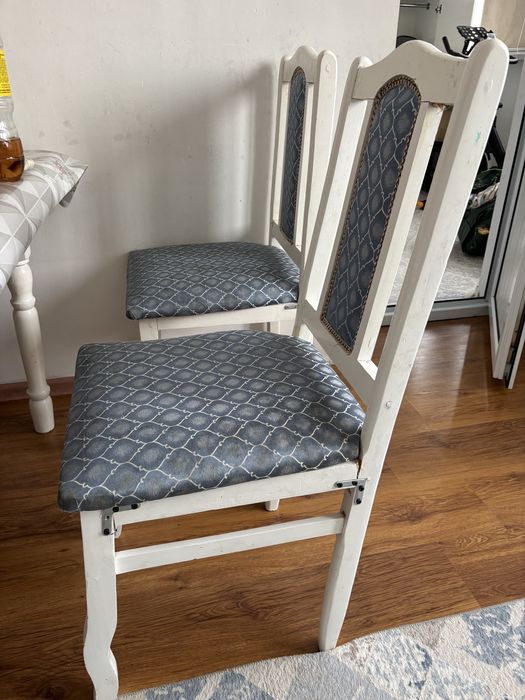 Продам стулья срочно