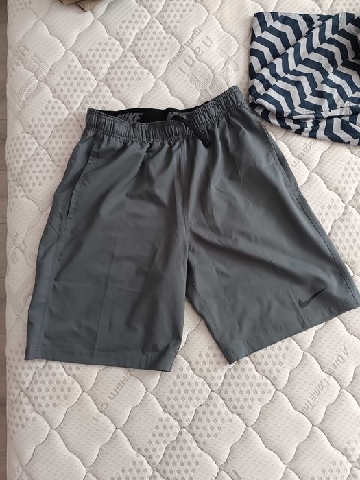 Къси панталони Nike