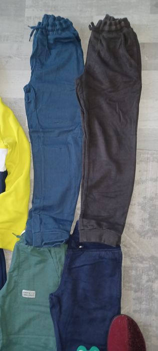 Продавам дрехи за момче 128р