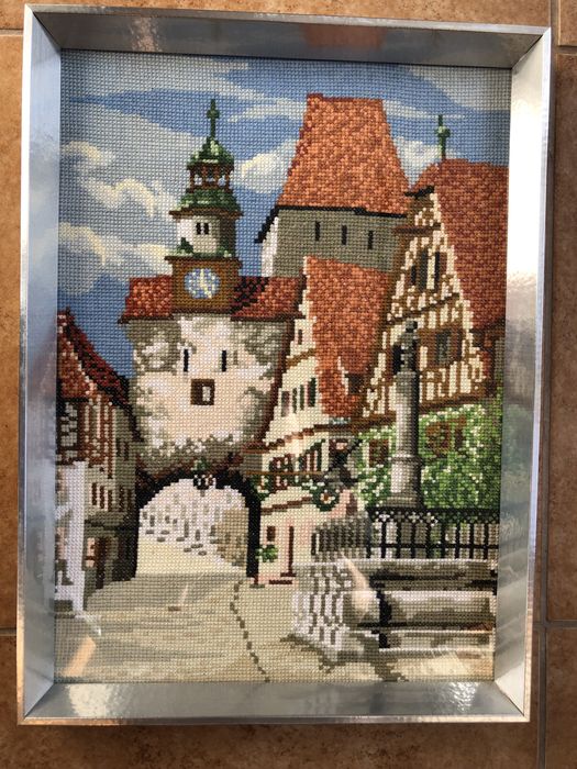 Бродиран гоблен”Часовниковата кула”