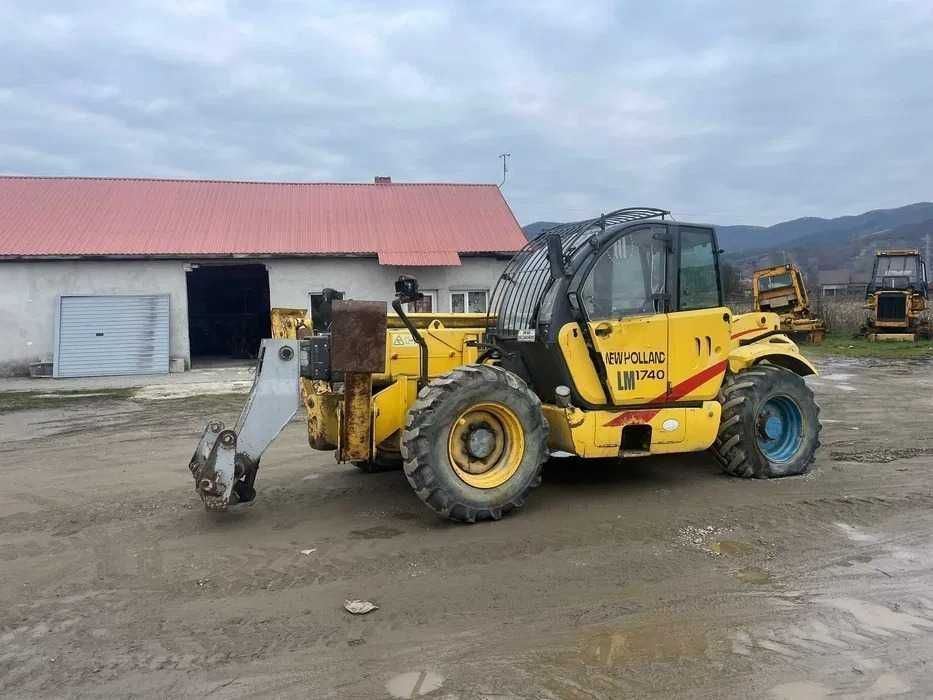 Cabina incarcator telescopic New Holland LM 1740