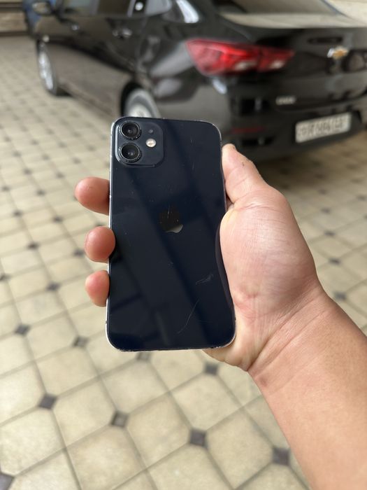 Xolati zor telefondi aybi yoq hamma joyi ozniki ochilmagan