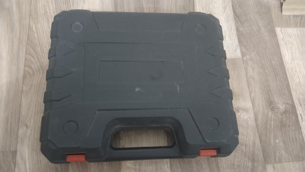 Срочно продам шуруповерт