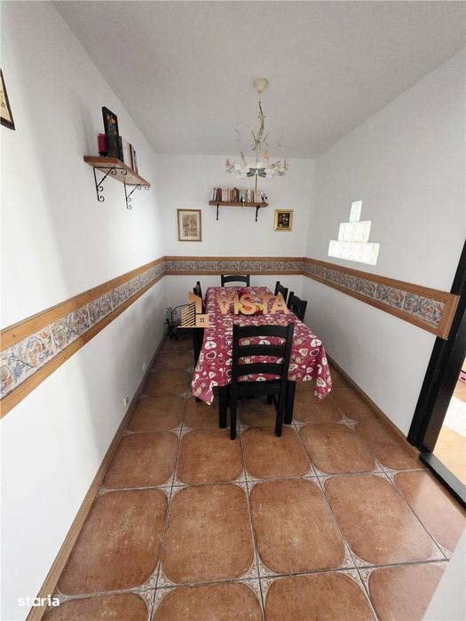 Apartament 4 camere, zona Racadau