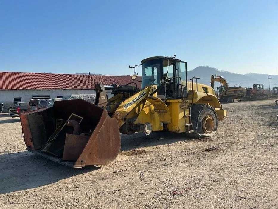 Dezmembrez vola New Holland W 270-piese de schimb New Holland