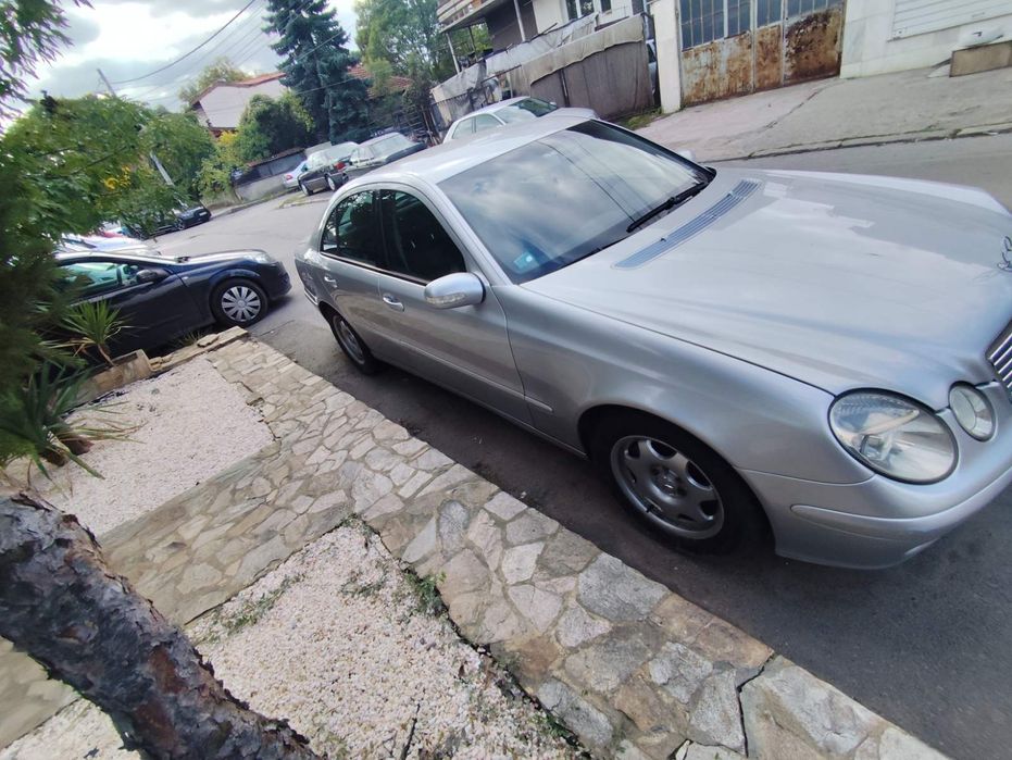 Mercedes- Benz E220 W211,2004 г.
