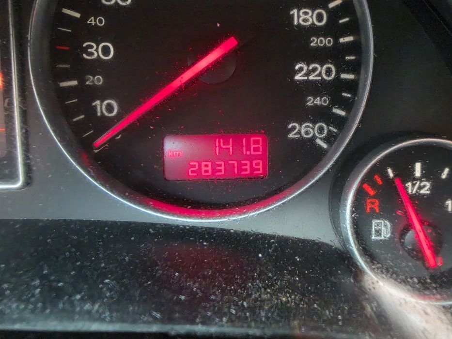 AUDI A4 Avant 2004 — imagine 4