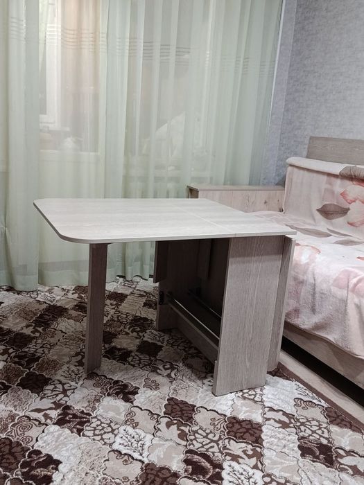 Стол-транформер, стол-книжка,