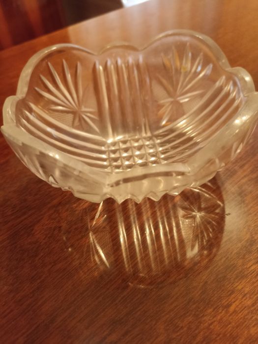 Продам хрустальные вазочки