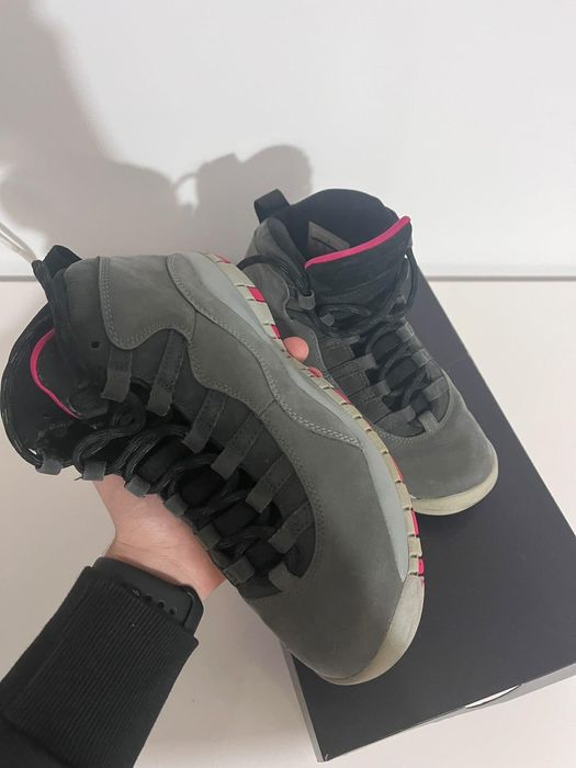 Vând Jordani 10 retro