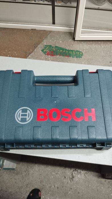 Перфоратор BOSCH