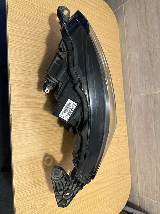 Far dreapta peugeot 208- 2008 , 2018-2021 de europa