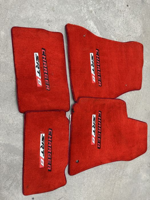 Полик на додж чаржер оригеналные