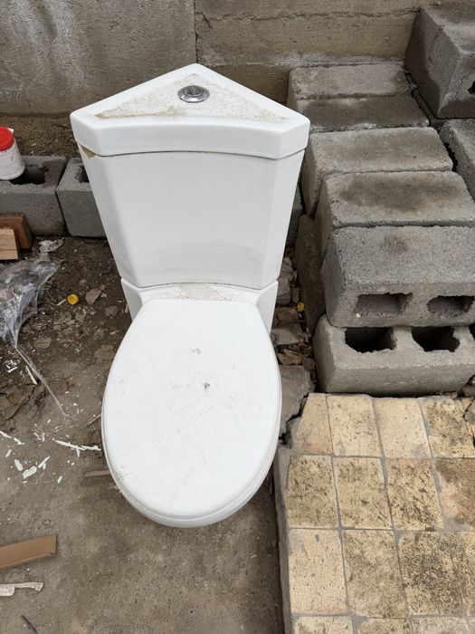 Продается  унитаз