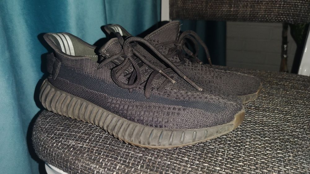 Продам/обменяю Adidas Yeezy очень 38-39 размер