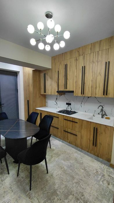 Yakkasaroyda kvartira beriladi bezmakler