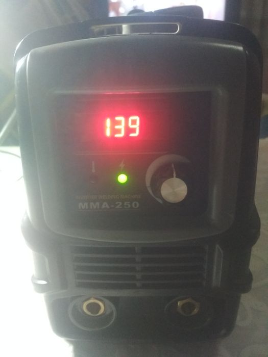 Продам сварочный аппарат spark 250