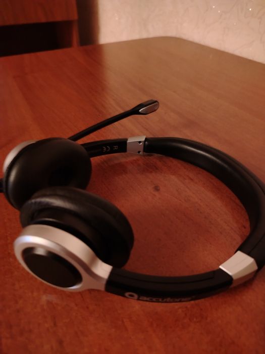 Наушники Accutone