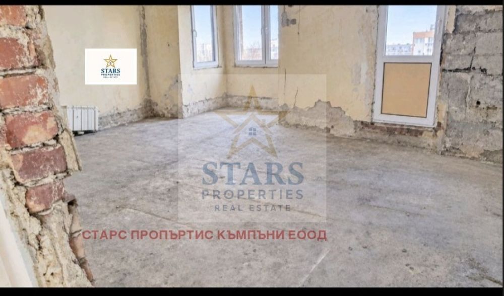 Продажба Етаж от къща гр. Варна 126m² и двор 126m²