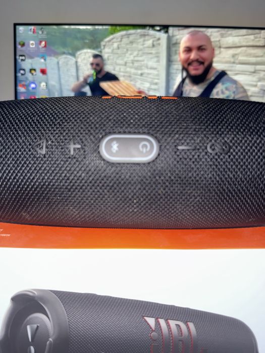 Vand JBL charge 5