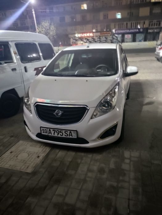 Chevrolet spark 2014