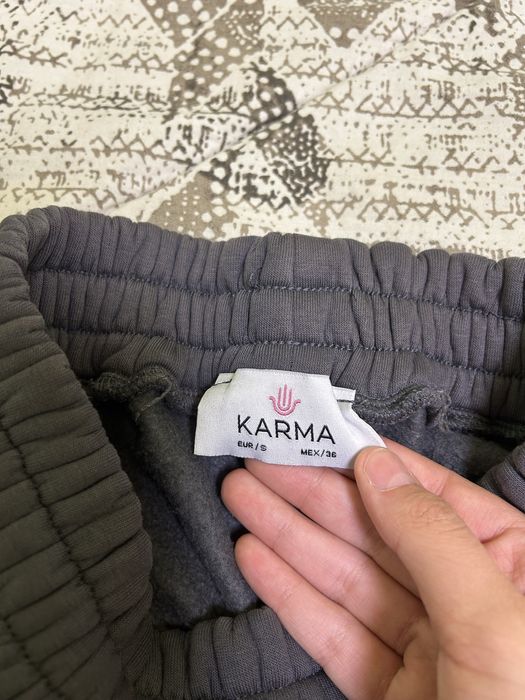 Продавам комплект karma, размер S.