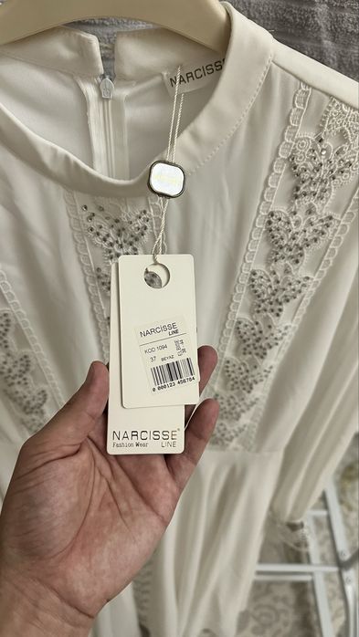 Платье белый новый