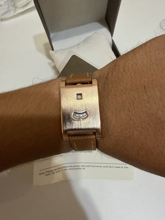 стильные кварцевые часы