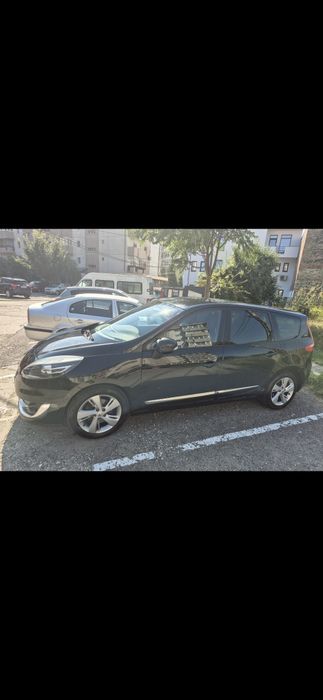 Vând Renault Grand Scenic