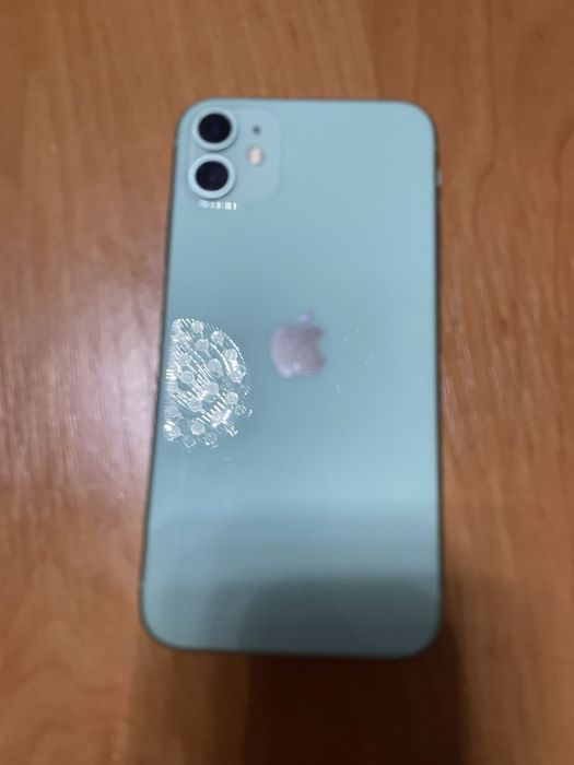 Продам айфон 11 64 гб