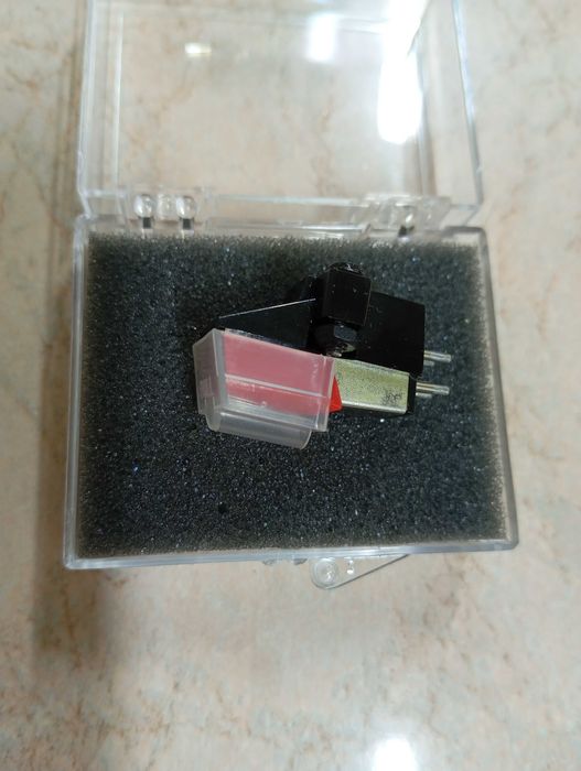 Продам звукосниматель для винилового проигрывателя.