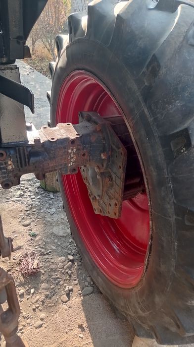 МТЗ 811 трактор сотилади.