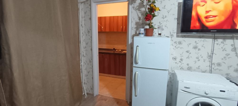 Închiriez garsonieră in Malu Roșu