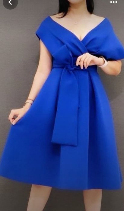 Продам платье новое