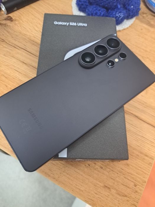 Vând s 26 ultra nou