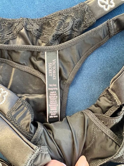 Бельото Victoria Secret, размер ХС, цена 25 лв