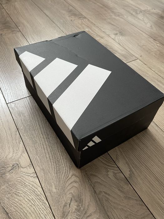 Кроссовки Adidas