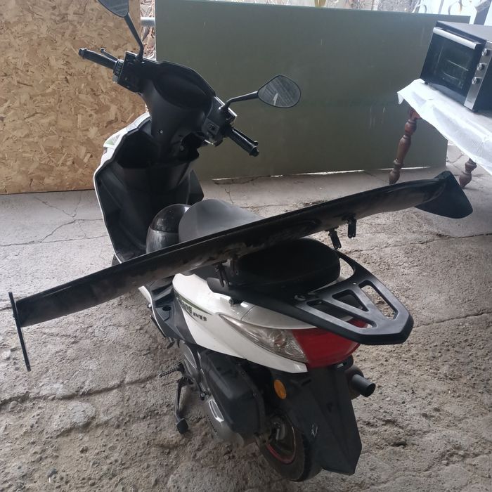 Срочно спойлердля авто. карбон оригинал!