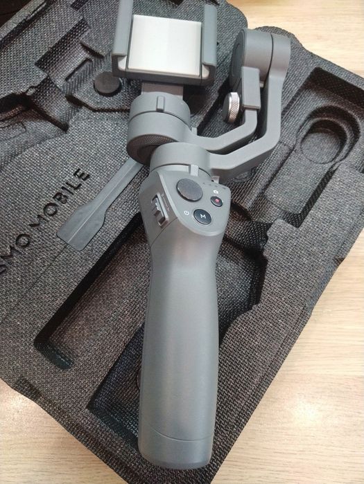 Видео стабилизатор DJI Osmo Mobile 2 за смартфон