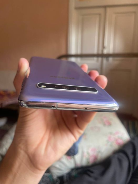 Samsung s10 5g 256/8