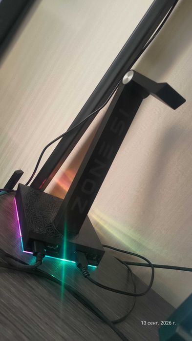 Держатель для наушников с USB портами