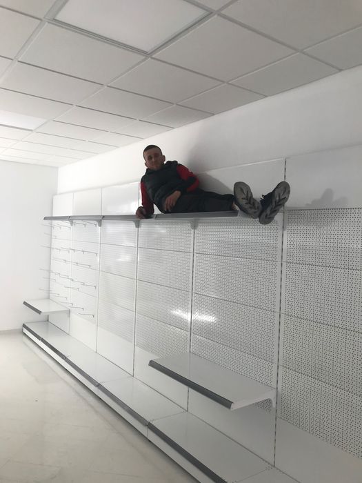 Оборудване на търговски обекти Рафтове стелаж (стилаж) и др.