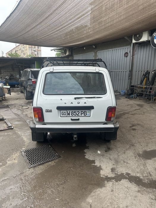 Niva sotiladi kraska toza yili 2021 4x4 toradi