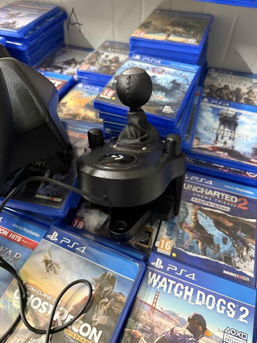 Volan Logitech G29 Driving Force PS4 PS5 PC cu pedale stare buna